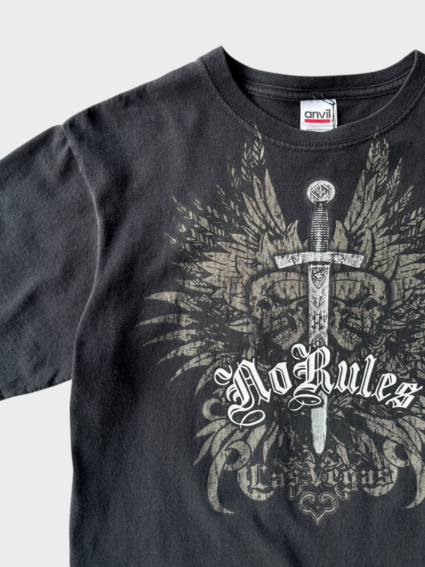 NO RULES TEE